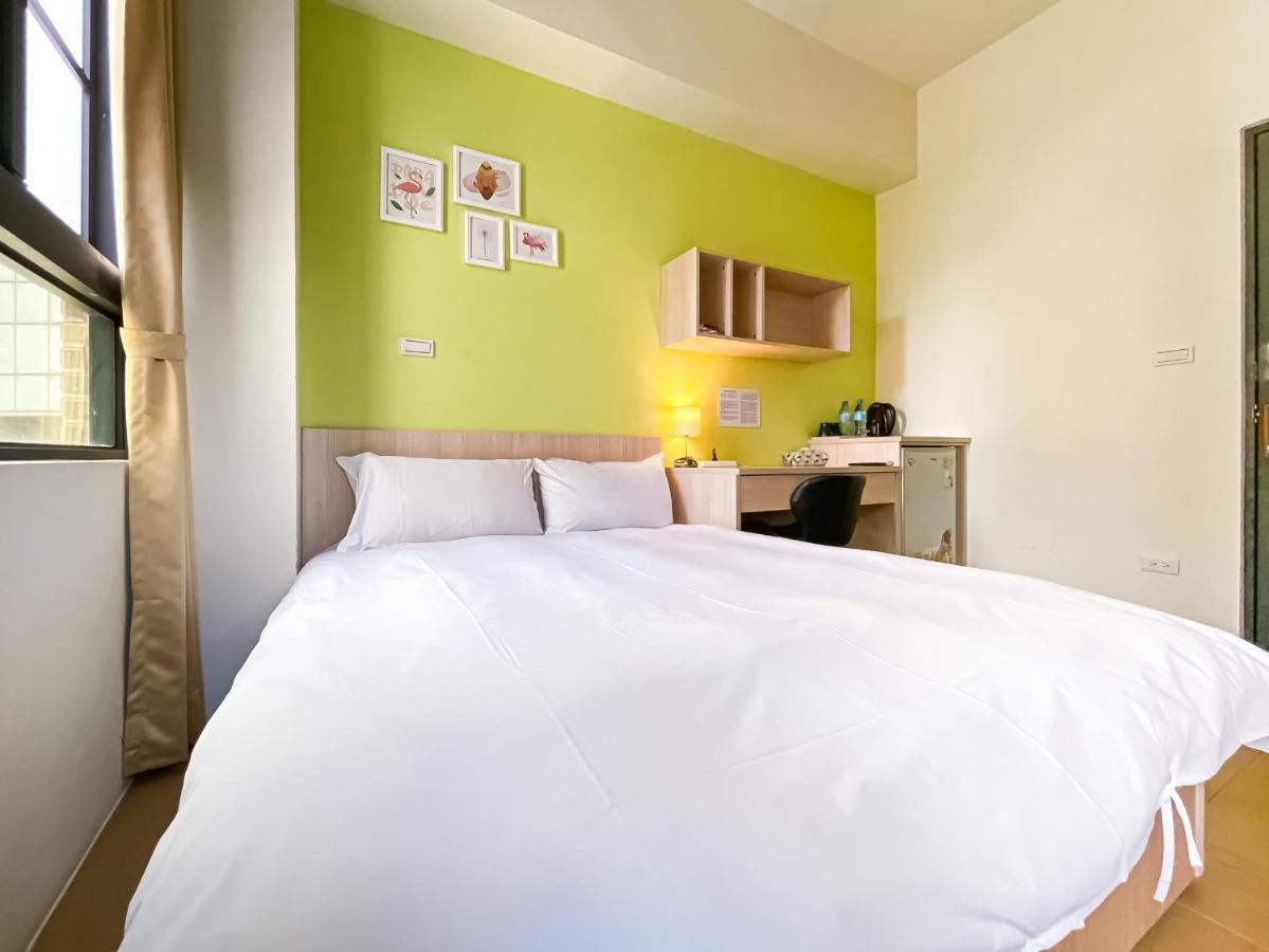 Adagio Hostel Taichung Buitenkant foto