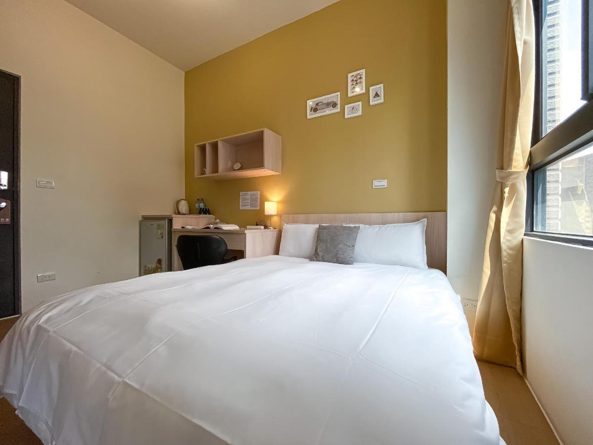 Adagio Hostel Taichung Buitenkant foto