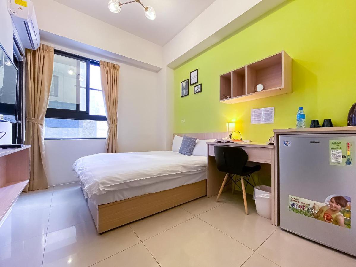 Adagio Hostel Taichung Buitenkant foto